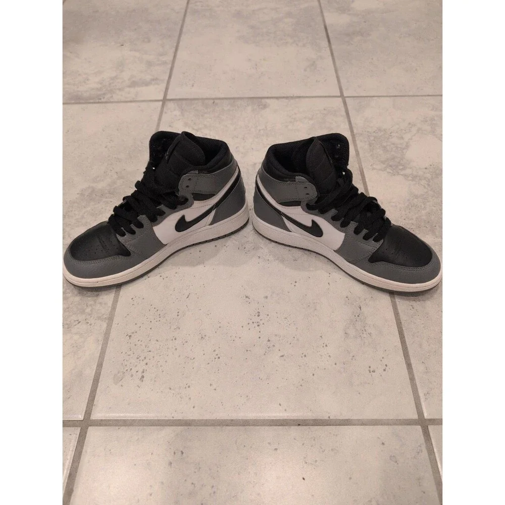 Air Jordan 1 Retro High OG Rare Air Cool Grey GS Youth Size 4Y 705300-024 Nike